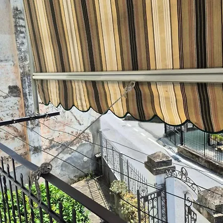 Maison 18 アパート *